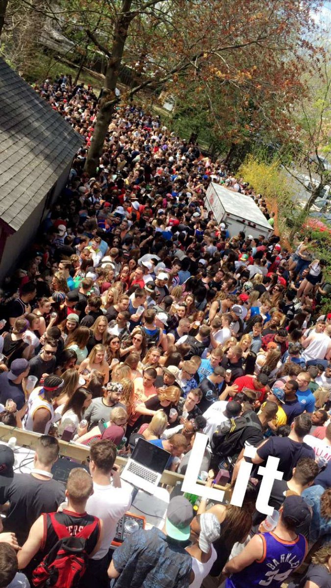 Inside_Esu's tweet photo. Let's just do it one more time just for fun! #EsuSpringFest 🍻 https://t.co/FgqwXziiJs