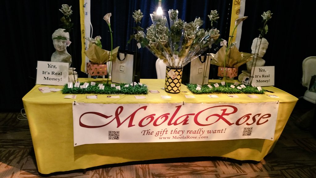 moolarose's tweet photo. Mother's Day is May 8th. Give mom what she really wants! https://t.co/8jhDpOWeR7