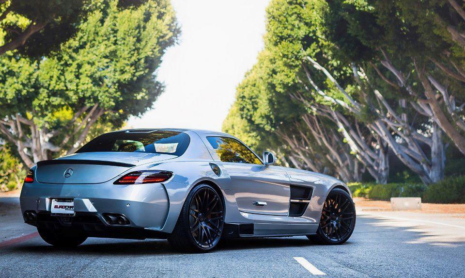 FervifyExotics's tweet image. Name the car and tag a friend you'd like to take along for a drive! #exotic #supercar #car #dreamcar #lifegoals