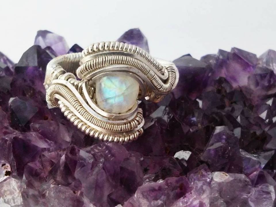 GalacticMagic1's tweet image. This Beautiful Moonstone Ring is available for Purchase in my Etsy shop: etsy.com/shop/galacticm…