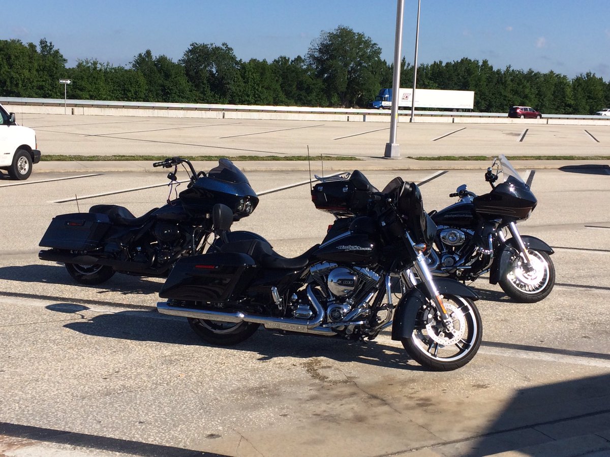 knuclehead03's tweet photo. #roadglide #streetglide #harleydavidson #projectrushmore #florida https://t.co/3G8KEi4GX1