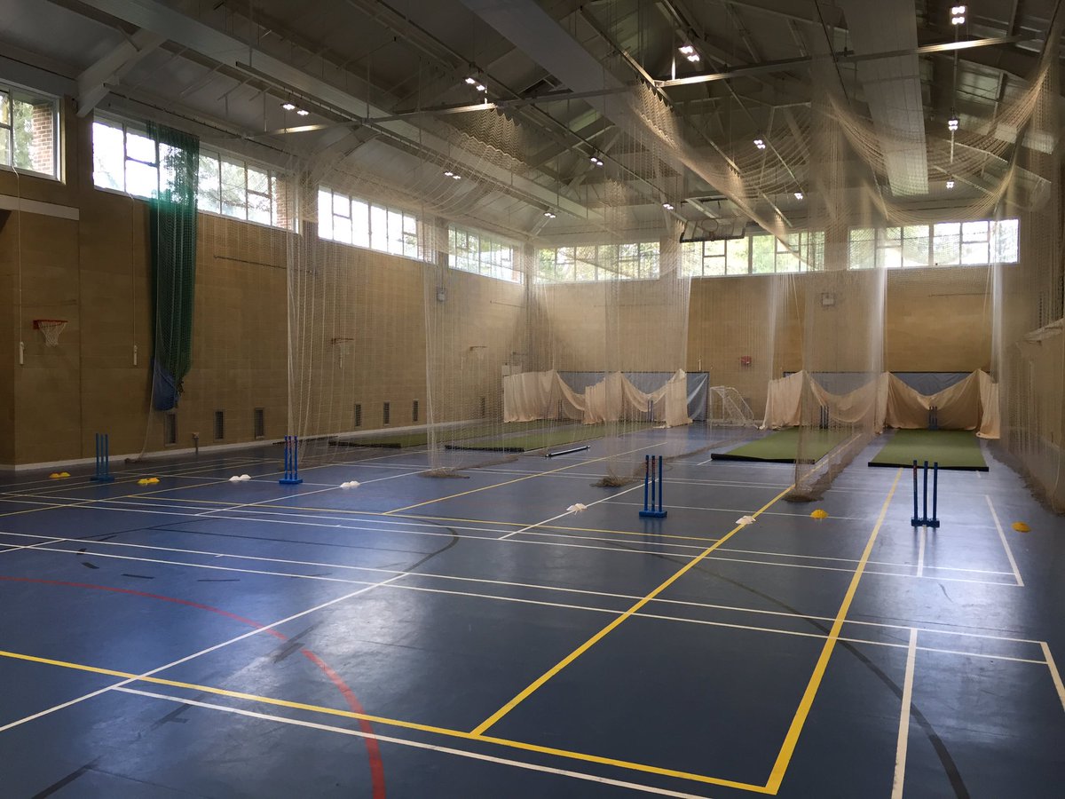 Cheam_sports's tweet image. The @CheamSchool cricket term awaits.... Good luck to all pupils this season! #lineandlength #hithard