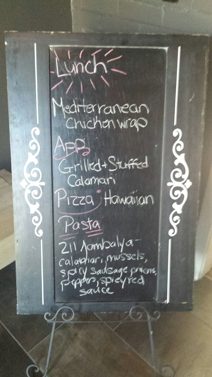 211Main's tweet image. a week of warmer weather calls for a week of extra delicious features! #norfolk #211pd