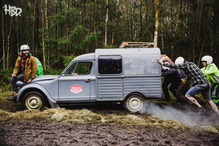 singletrackmag's tweet photo. Lovely imagery, sweet video: Introducing the inaugural clunker-esque event #HackBikeDerby  https://t.co/qmvxndGhXJ https://t.co/E7dK5cc0Ig