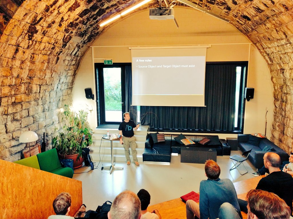 mallibone's tweet image. Arrived a bit late - but here we go with @LBugnion session for #Xamarin evolve on #mvvmlight and bindings :-)