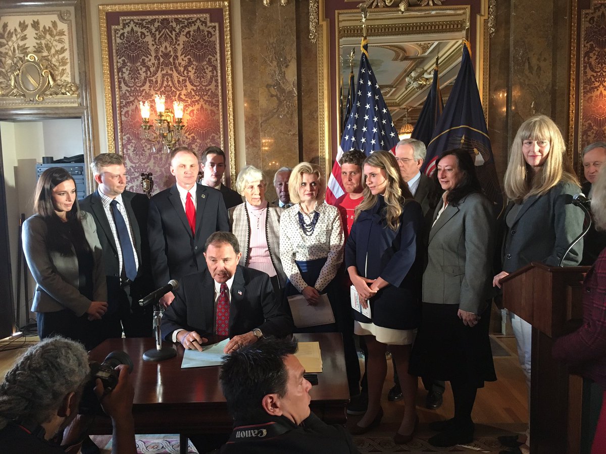 SutherlandInst's tweet photo. .@GovHerbert signs #SCR9 and #HB155! Congrats to @gopTODD @hcraighall @ncose @ClayOlsen and more. #utpol #Utah https://t.co/Dv7Uzblfoy