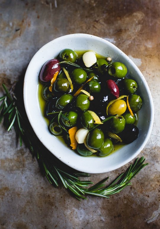 LPLibations's tweet photo. Warm olives w/ citrus, rosemary, and GIN! https://t.co/ODTPT19IXL Looks delicious @SnixyKitchen! #boozefood https://t.co/2pm5lo5RQ4