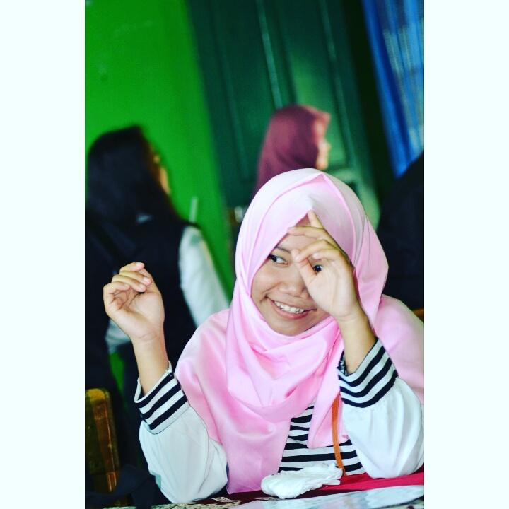 Fitria Santika tweet media