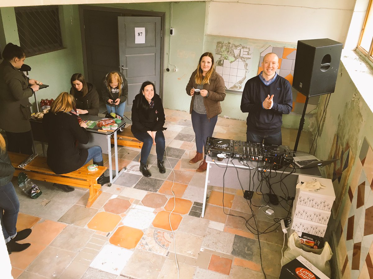 BASP_BA's tweet image. BASP n @Bankuaugstskola Talka :) dejojam un taisam uzkodas 😌👍🏼