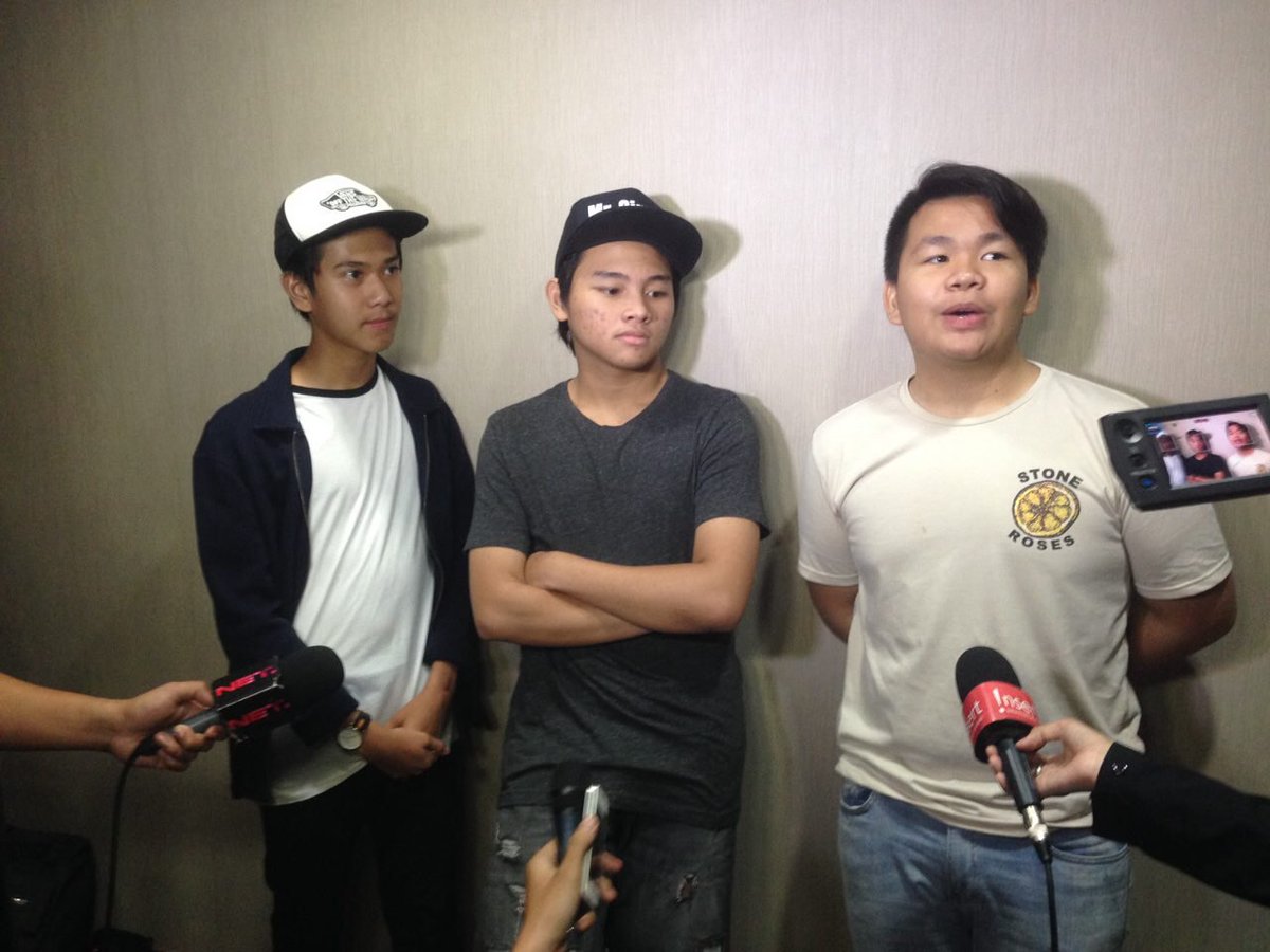 MDMusic_ID's tweet photo. Keseruan @CJRisCJR sore ini bersama jurnalis di kantor MD Music. Mereka bakal mengisi OST @RudyHabibie_ . Penasaran? https://t.co/5qiA7VKhgp