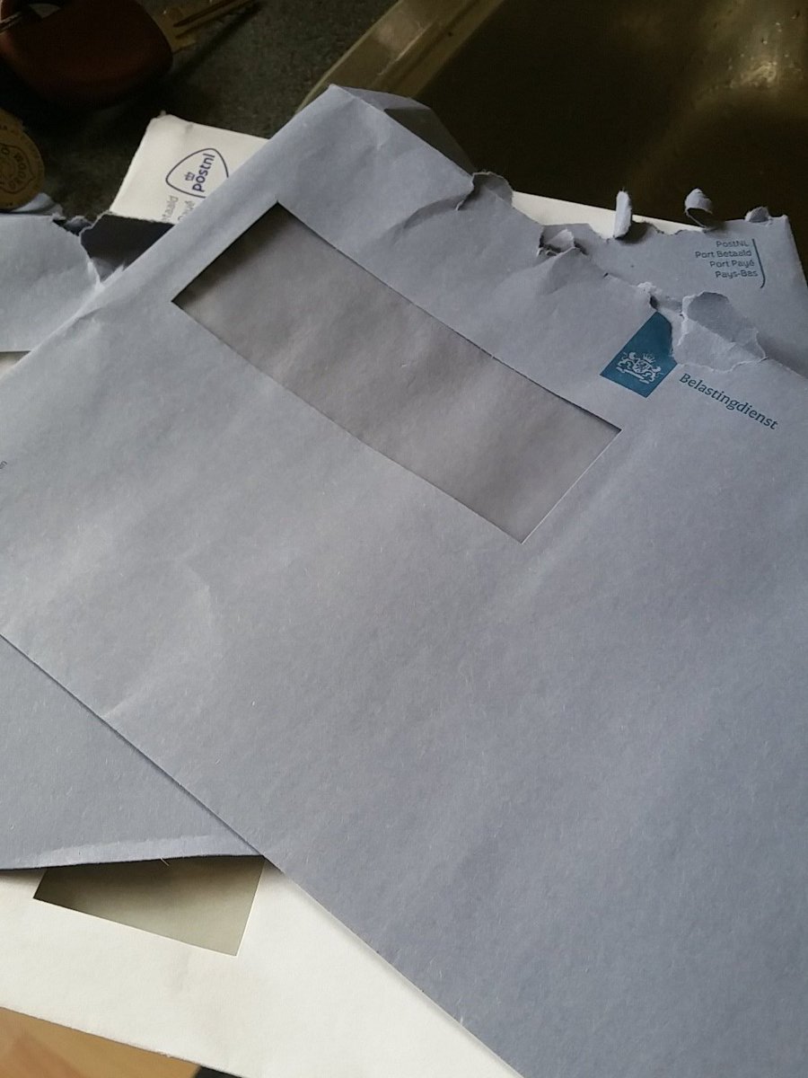 ulenest's tweet image. Om het af te leren zeker . Wel twee zelfs 😃 #blauweenvelop