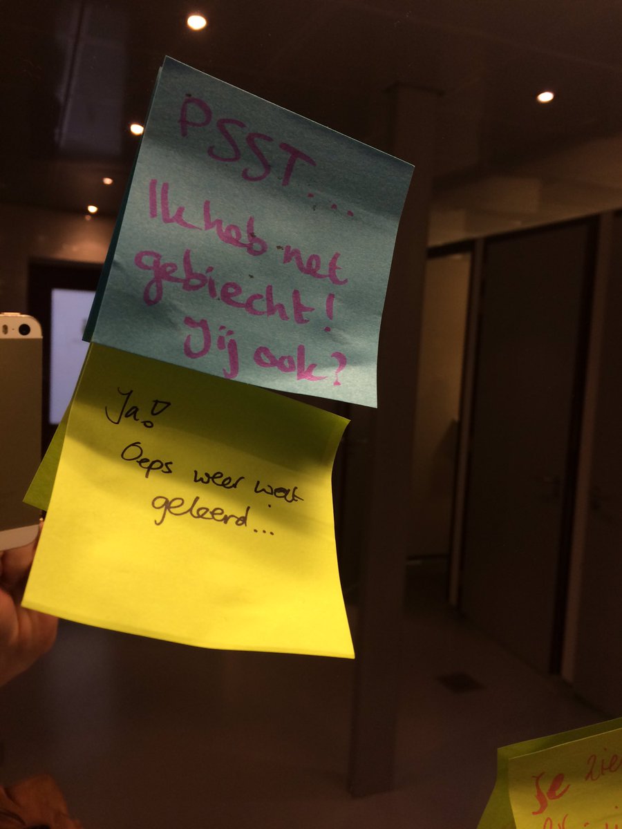Op de spiegel in het damestoilet: "psst, ik heb net gebiecht, jij ook?" En: "ja! Oeps, weer wat geleerd" #NLE16