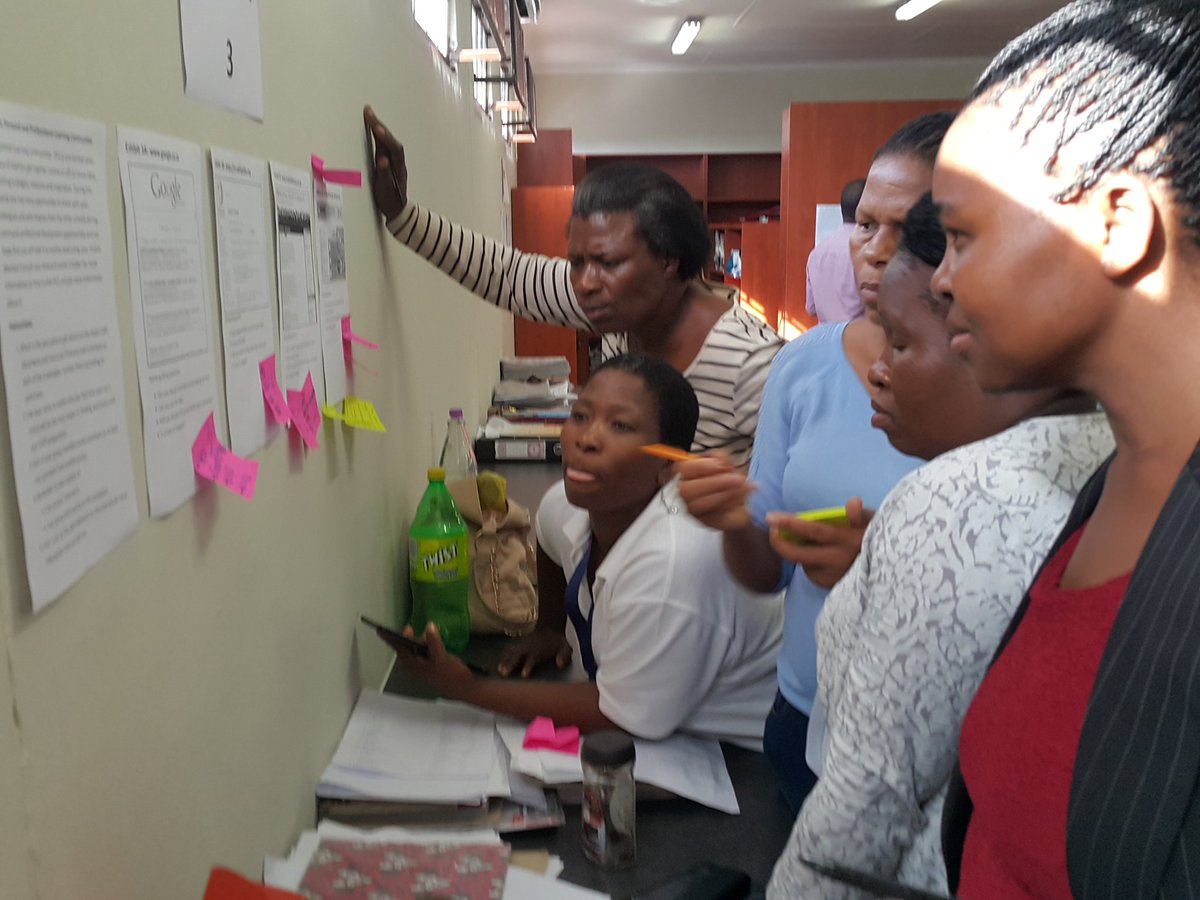 maggiev's tweet photo. Some more gallery moments #ict4red #Alex #groupsie https://t.co/sRcHl2S7Ey