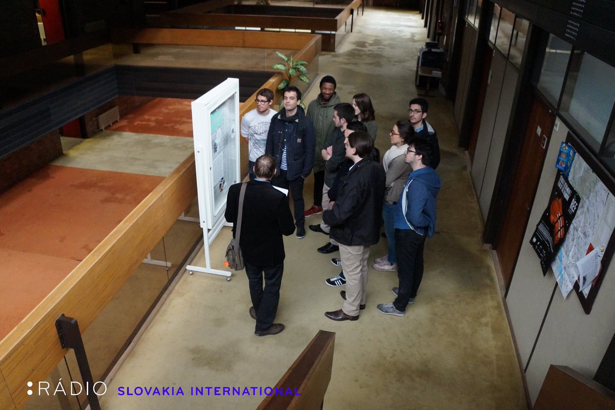 rsi_fr's tweet photo. Les étudiants de l'@ipjdauphine visitent la Pyramide de la #Radio #Slovaque  @SlovaKronik https://t.co/BUOGcObMNB