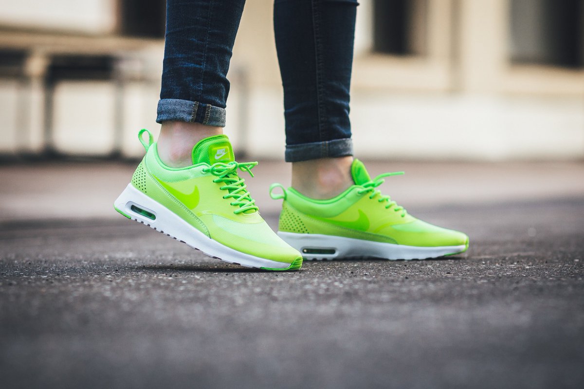 nike thea green