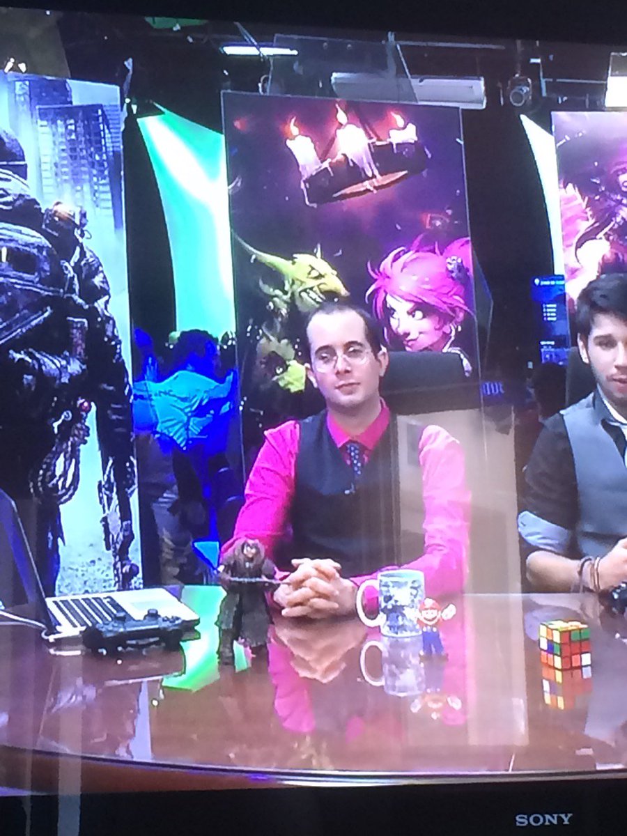 DS_RRapha's tweet photo. @Archz_SK se ta mt galã cm esse terninho em pqp... sexy sem ser vulgar https://t.co/6hd8OjBs7z