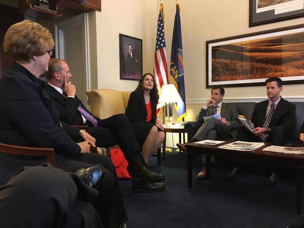 KansasAFP's tweet photo. Just finished visit with @RepKevinYoder staff. MS3 @cherylrdobson explains Title VII. @KUSM_Wichita  #FMCC2016 https://t.co/i4oNll9YG3
