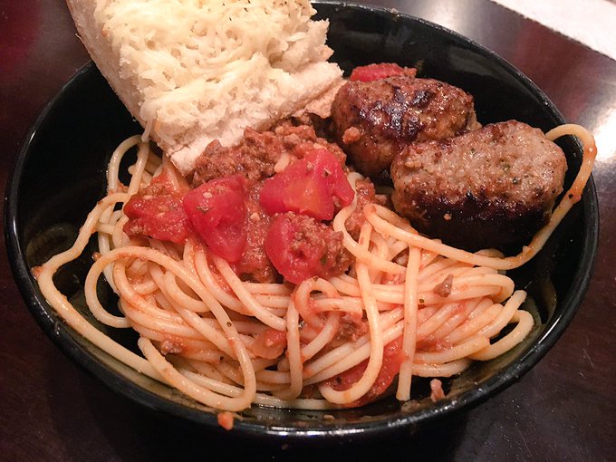 Last nights deliciousness by me ☺️ homemade garlic bread, spaghetti with meat sauce and Italian sausage<a href="/tag/pregnancy"class="tags"><span>#pregnancy</span></a><a href="/tag/femaleempowerment"class="tags"><span>#femaleempowerment</span></a><a href="/tag/maternity"class="tags"><span>#maternity</span></a>