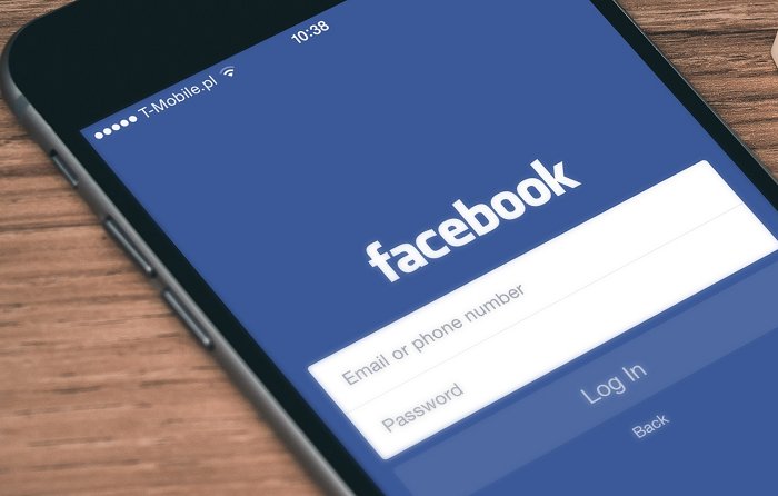 pressecitron's tweet photo. Facebook teste une grosse refonte de son fil d’actualité > https://t.co/HRU8Os1OeU https://t.co/5w0Hj8gZuP