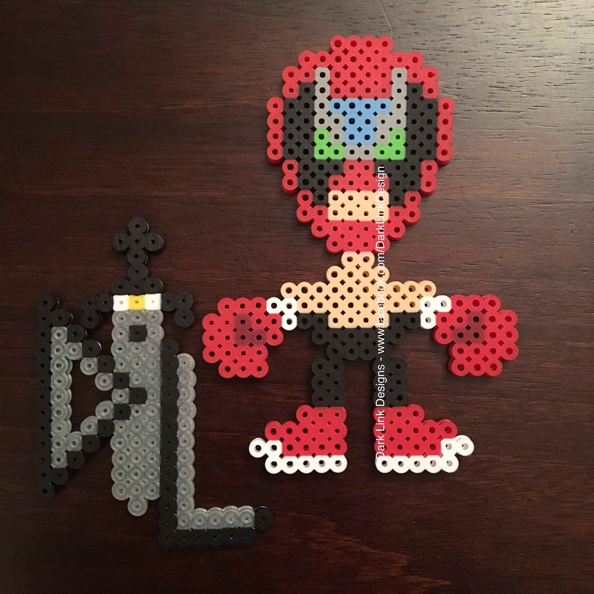 Pixel art of link/dark link!