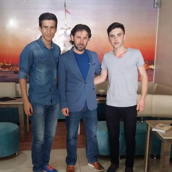 Samimiyet yüreklerin birbirine bağlanarak Allah'a sığınmasıdır gönlünde samimiyet olan gül yüreklilere selam olsun.