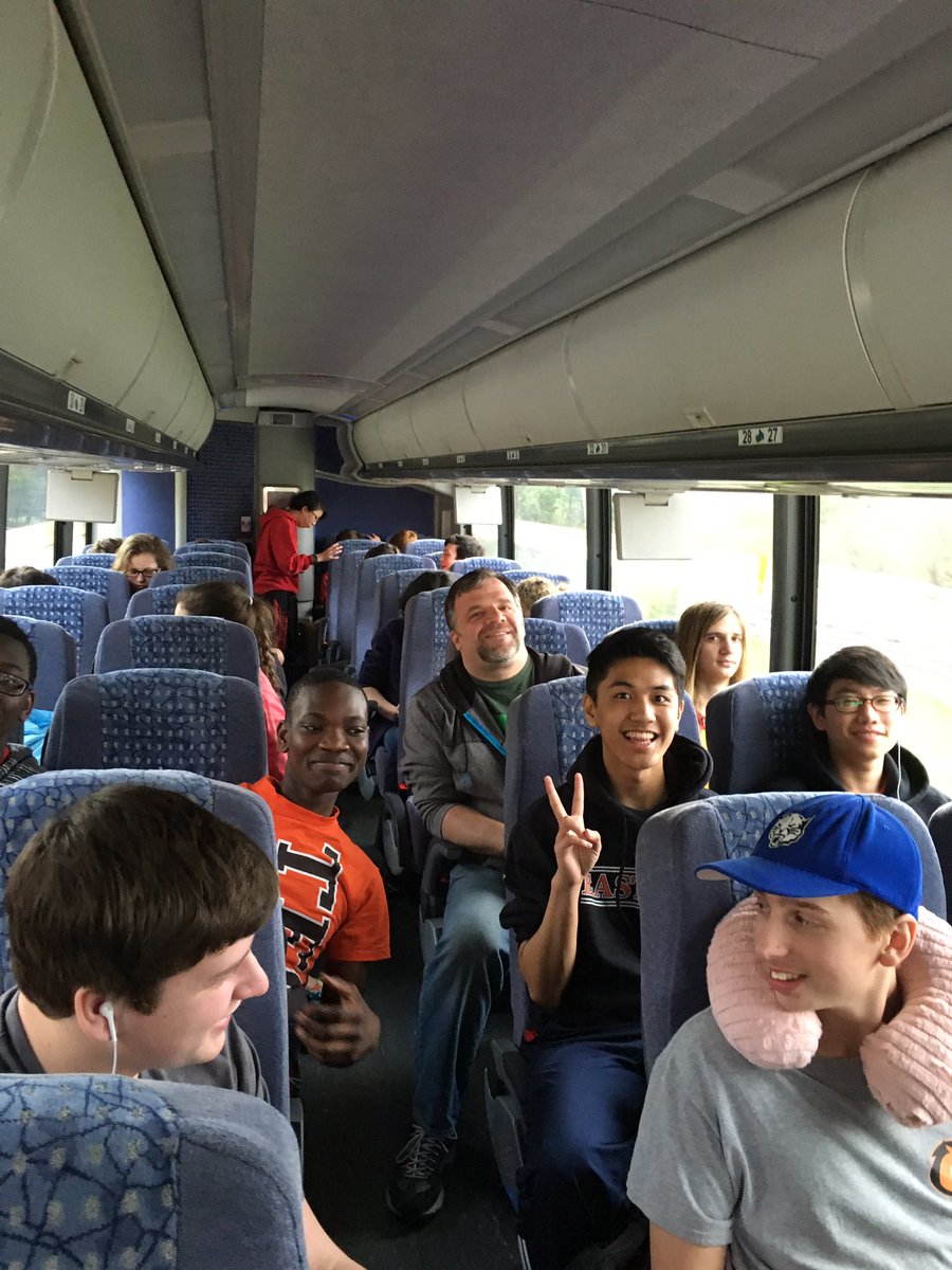 gkallaur's tweet photo. On the Louisville Express, heading out to the @VEXRobotics World Championships!@RidgelyStags
@5839Team
@REX1727 https://t.co/6csK7wsHdB