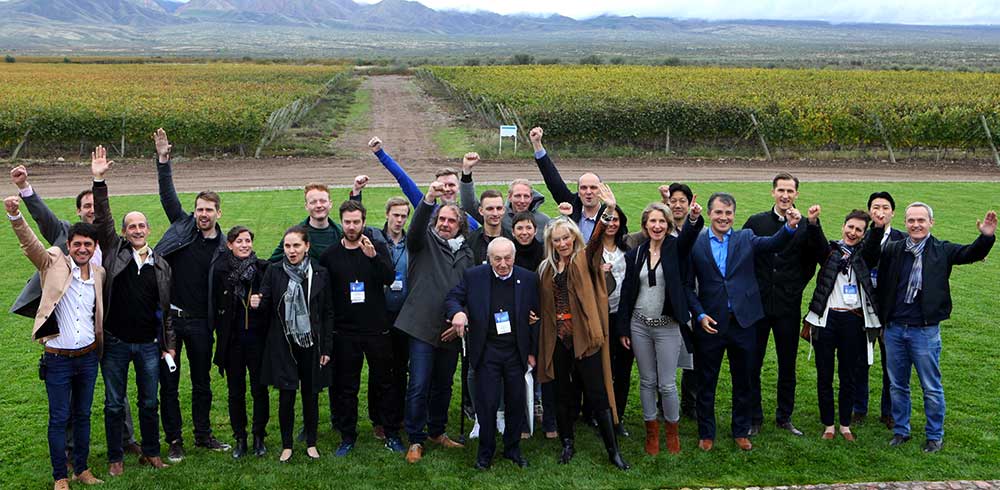 LaRVF_mag's tweet photo. Concours du Meilleur sommelier du monde : suspense avant l'annonce des trois finalistes https://t.co/3P9MCcF4WV https://t.co/VEZXHjQaUf