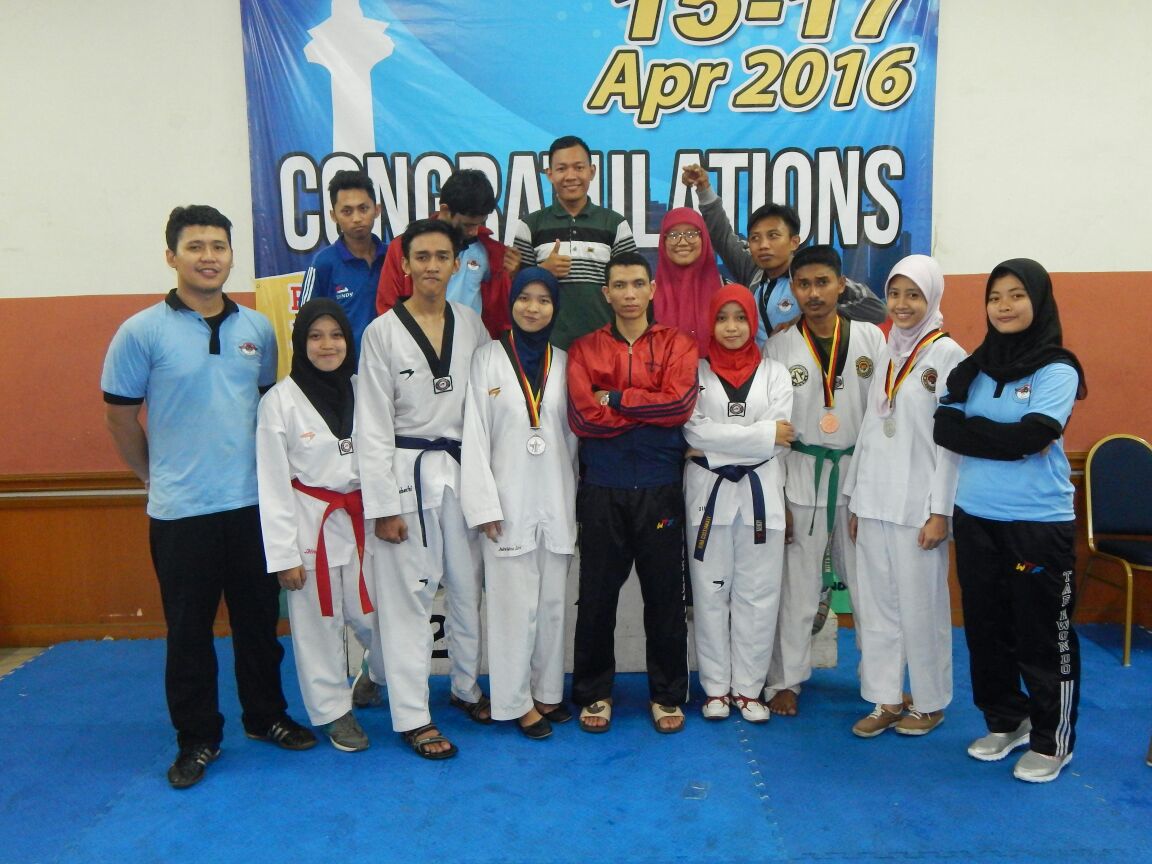 Taekwondoin Unindra <a href="/tkdunindra/">Taekwondo Unindra</a> yang berprestasi di Piala Gubernur DKI Jakarta adalah .... *drumroll