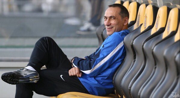 kke2_'s tweet photo. قزّم الهلال بقناعاته, الصغير قبل الكبير اصبح يتطاول ويضرب بالهلال بكل إرتياح .
و نواف بن سعد لازال مكتوف الآيدي !!! https://t.co/YteFZyGVfG