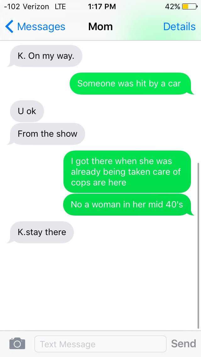 // Messages between me and mum. I was told not to call the police since they've already called. No ambulance yet.