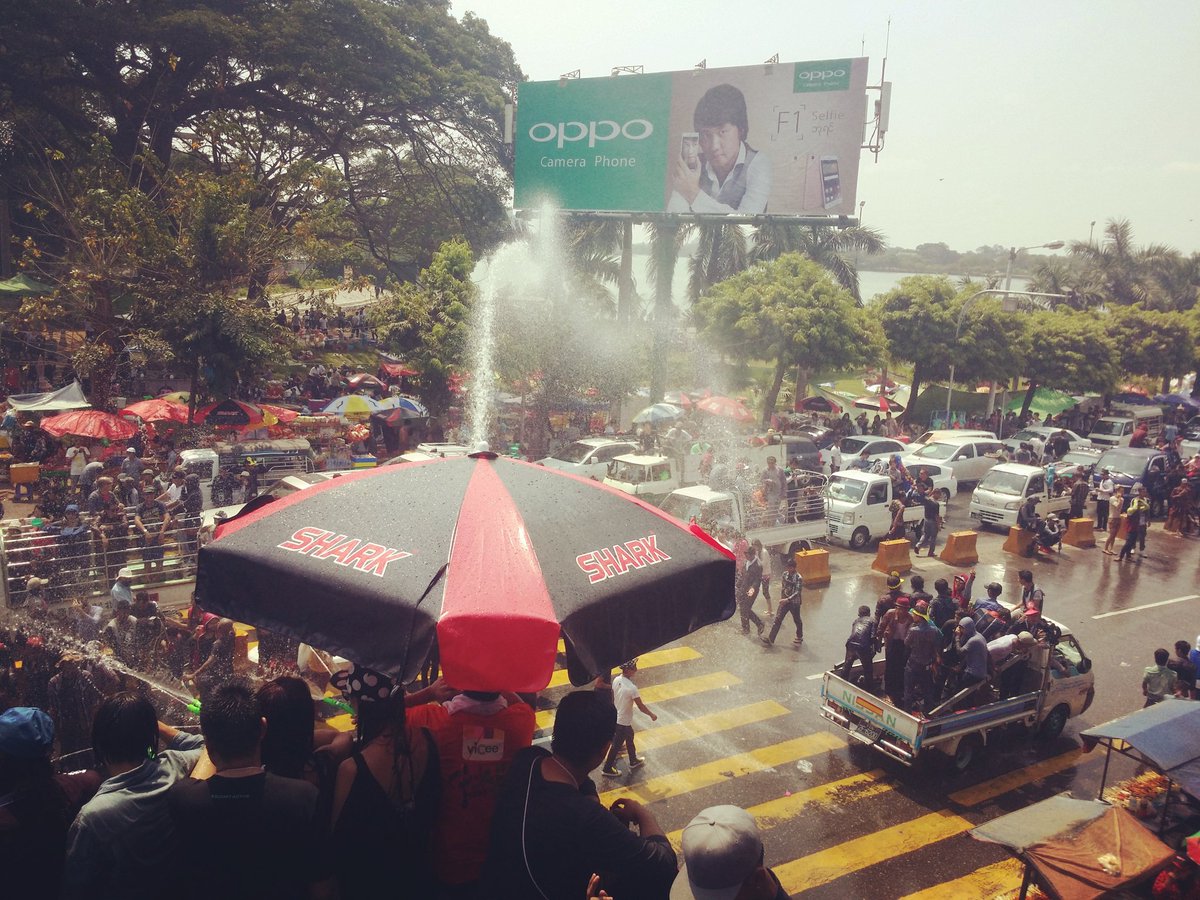 shinepink88's tweet photo. #thingyan #waterfestival #myanmar_happynewyear https://t.co/VvLwBl8fHe