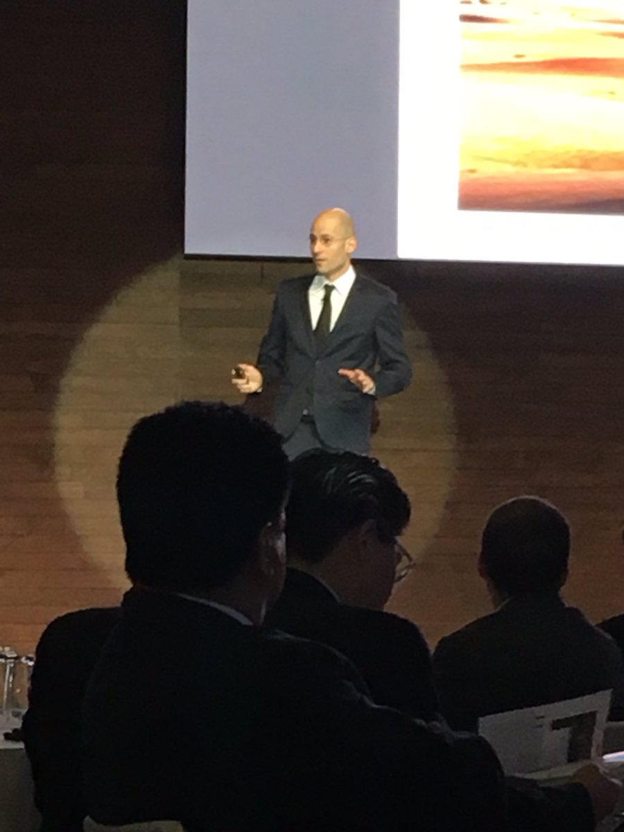 enconcreto's tweet photo. #TRES2016 | La arquitectura puede ser monumental y para diferentes mercados. @ADI_MEXICO @RealEstate_Mx https://t.co/H2zD9UfMAL