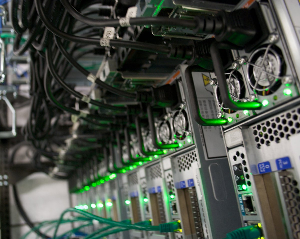 FHWebHosting's tweet image. 2016 is going to be all about #PagePerformance and #ServerSpeed for the purpose of #UX and … bit.ly/1qyE0hv