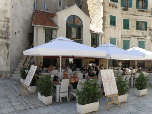 Enjoy great gastronomy experience in restaurant "Favola" in Split! ow.ly/4mQtAW