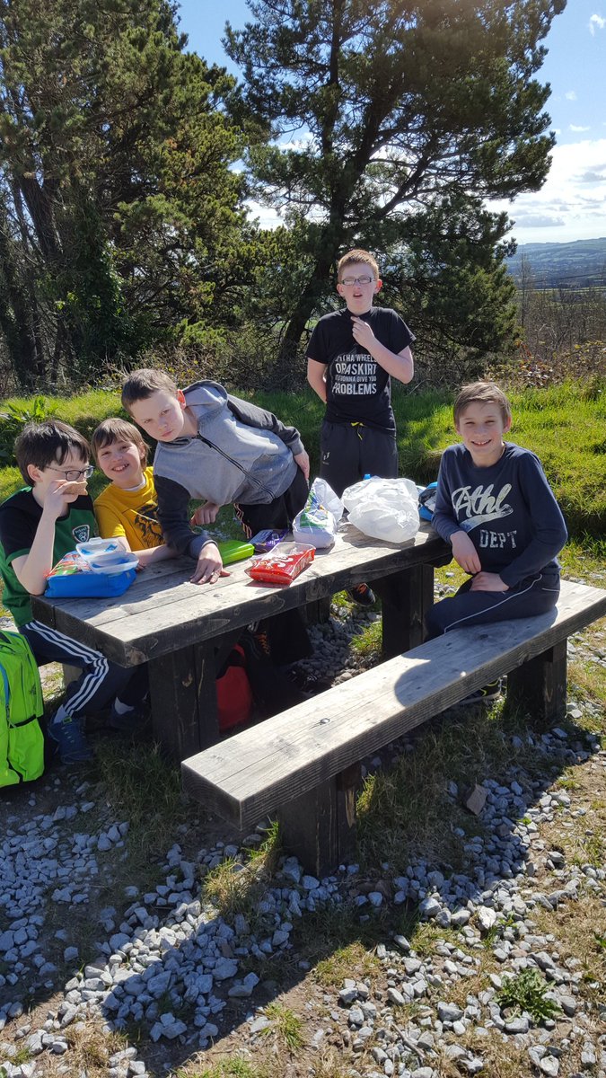 uhanrahan's tweet photo. @cbsjuniors #lovelymorning #orienteering&amp;hillclimbing https://t.co/v63Flr9gZX