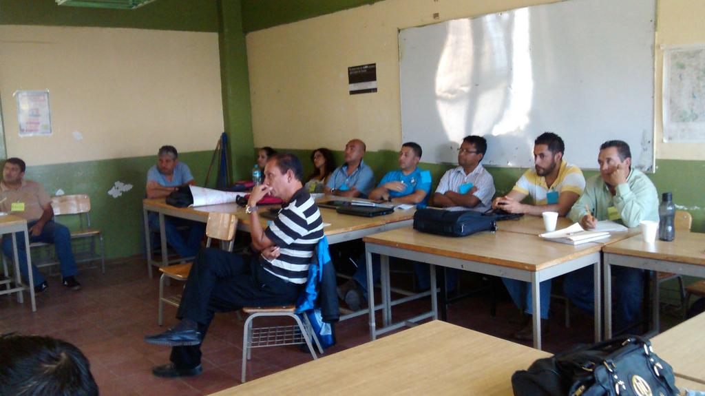 EduRedJal's tweet photo. #AulasInteractivas formando ENLACES para dar seguimiento en Región Sureste de la @SecEducacionJal https://t.co/QuiFgSO8Va