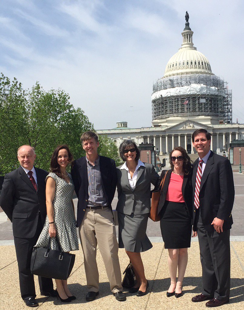 VDRK74's tweet image. .@IllinoisAFP brings #FMCC2016  @fmedrevolution @HealthIsPrimary @aafpprez @bwerginmd @l_oshman @EvelynFigs