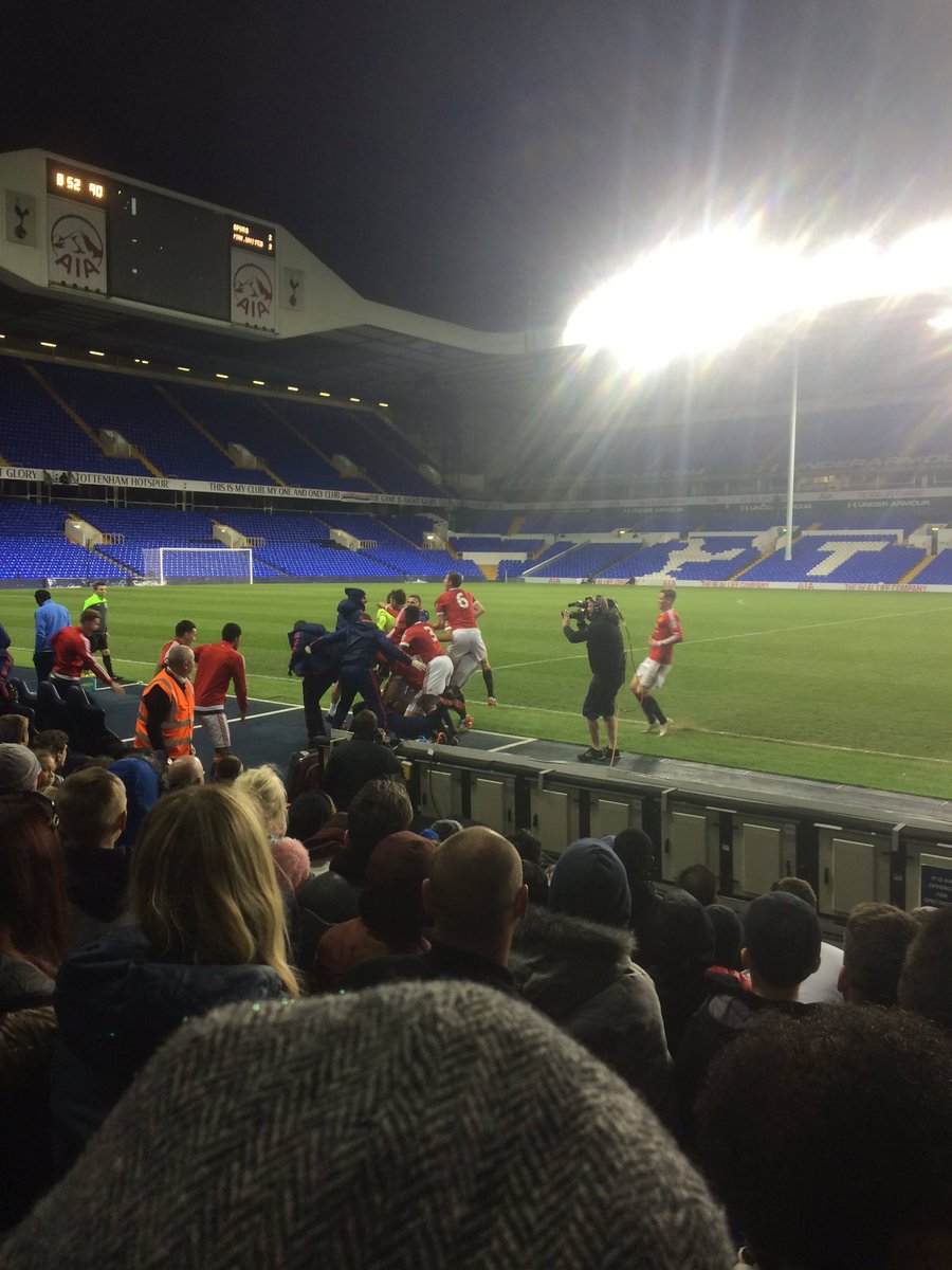 DinonHughes's tweet photo. pretty crazy seeing the Man United u21 team clinch the title tonight with a last minute goal #mufc https://t.co/nSZnnvoomj