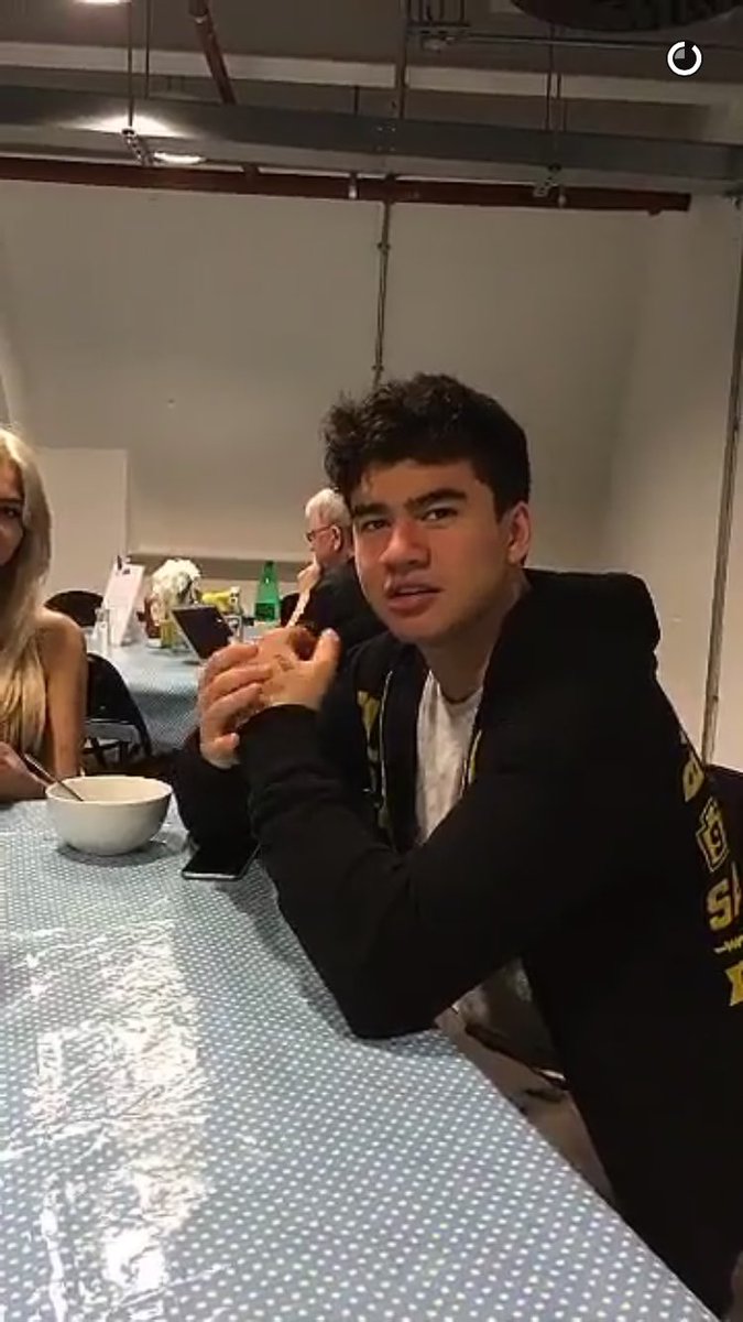 FiveSOSsupport's tweet photo. why is he so cute but so weird at the same time? https://t.co/TZW7cgXBAg