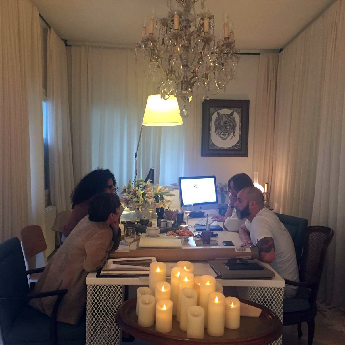 had_studio's tweet photo. Cooking a new art recipe in her!
#new #international #art #exhibition #Had_Studio #agencylife #artgalerry #Tunisia https://t.co/giRWhHslse