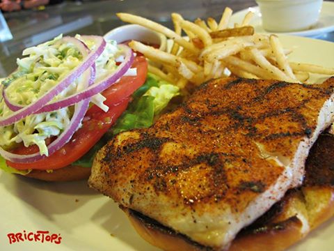 BrickTopsGables's tweet photo. Don't #brownbag it today! 🐟 #GrilledFishSandwich #ItsLunchTime #BrickTops #CoralGables https://t.co/JrH2IEAMJq