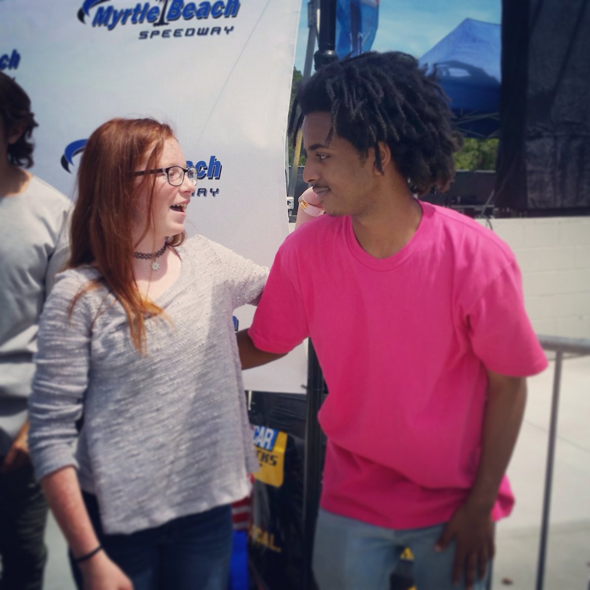 SCgirl98's tweet photo. @Tez  YOU ROCK! I wish everyone I photographed had half the personality that you have. #NashInMyrtleBeach https://t.co/JMNjtlkryQ