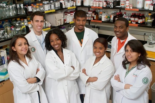 FAMU Pharmacy Leading In Funded Research - ift.tt/1S8N3ju