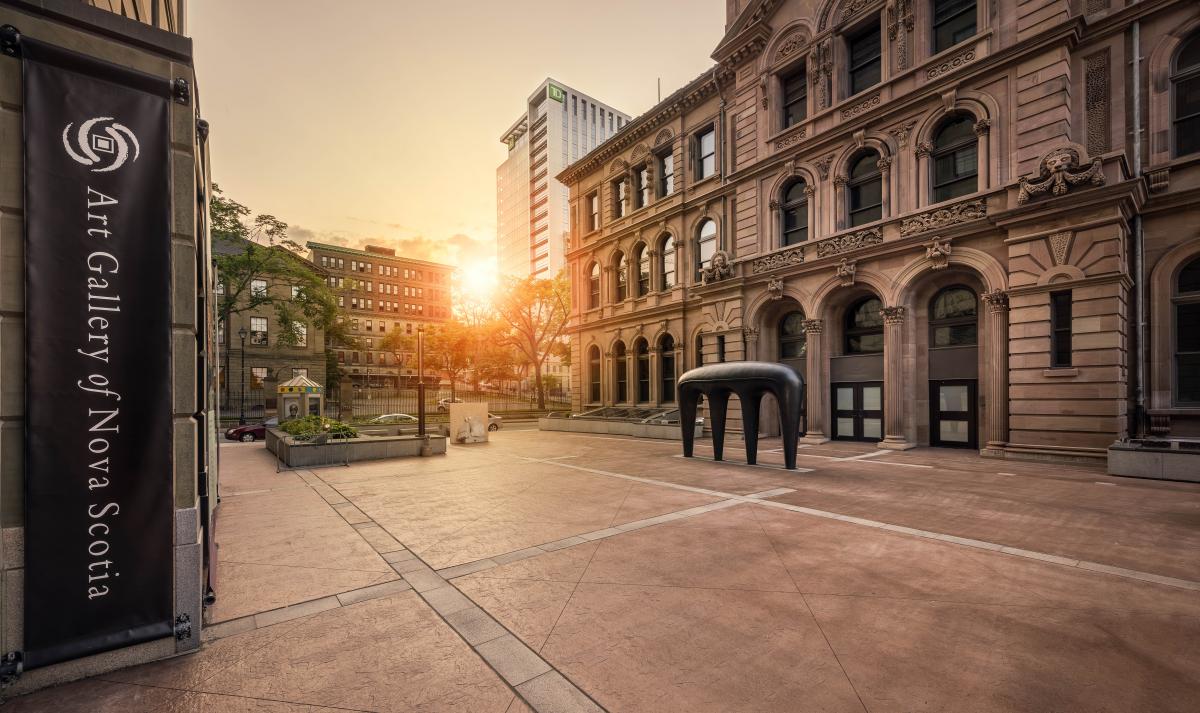 "With the Canadian dollar at a low...this is the perfect time to plan a trip to Halifax" kare11.com/news/nation-no…