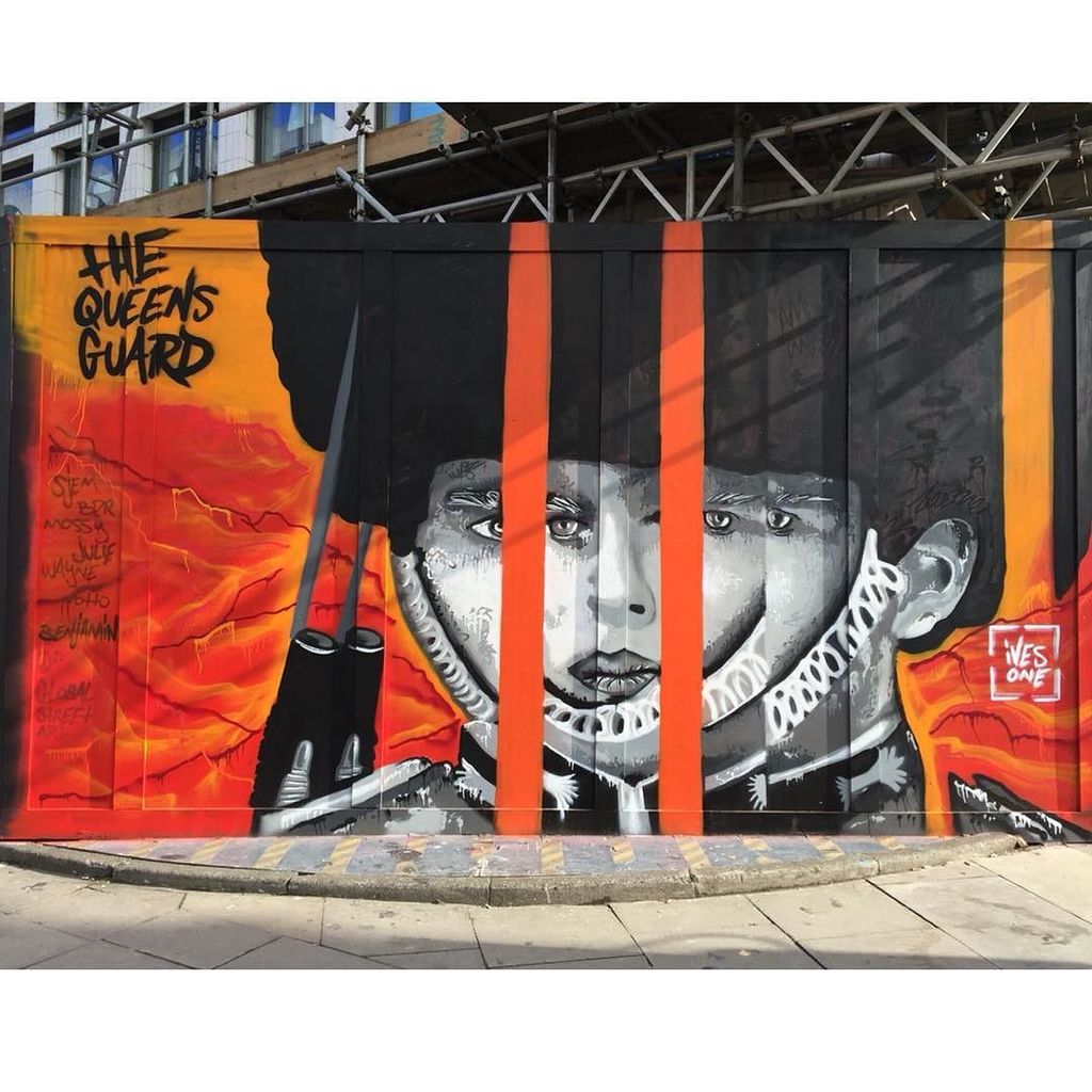 StArtEverywhere's tweet photo. The Queen's Guard 🔥💂💥 by @ivesone
#fragmented #streetart #graffiti #urbanart #streetstyle #ivesone #shoreditch #lo… https://t.co/Z39GyVPbL1