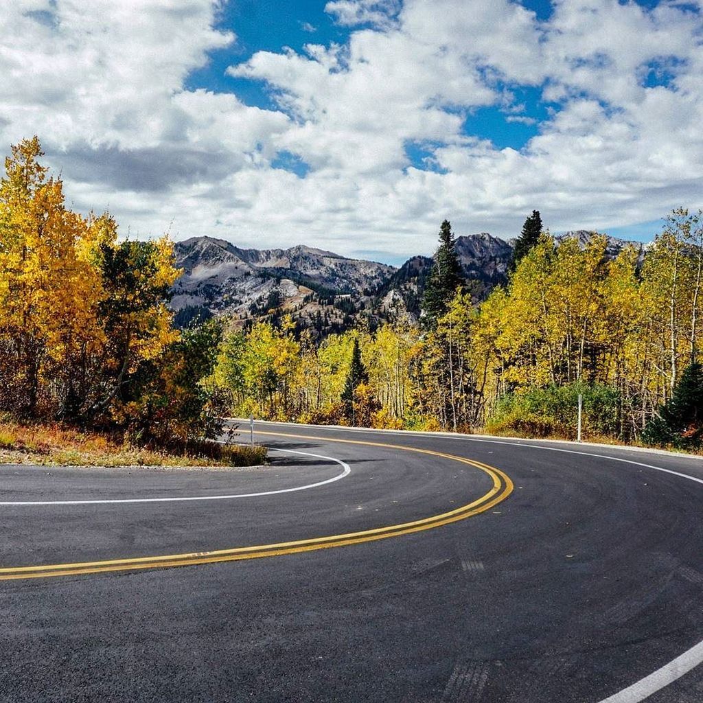 HudsonSutler's tweet photo. It's just around the bend... Here's To #TheNextEscape .
.
.
#RoadTrip #Adventure #GetOutTh… https://t.co/Su0pQvWADa https://t.co/fzoPtsUoZv
