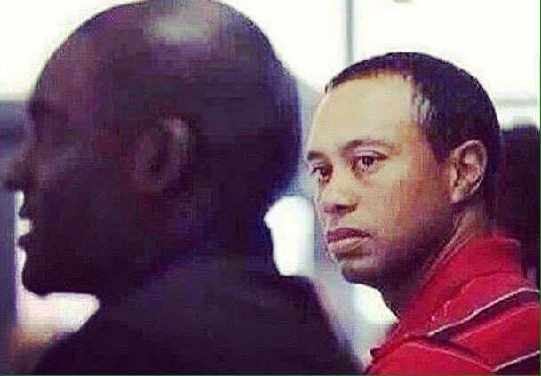 RoIIBlunts's tweet photo. When you see your homie light up the blunt with the lighter you lost a week ago https://t.co/QwyvdmP7oB