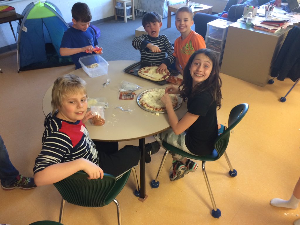 BPS151's tweet photo. It's a Best Buddies pizza 🍕party! @BobcaygeonPS @BestBuddiesCND https://t.co/OcdBwspEdP