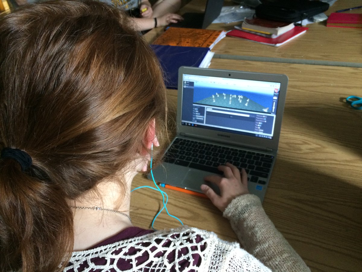 ProjectExtra's tweet photo. Building research skills of the future! Creating computer simulations to answer a question! #fmsteach #fpslearn https://t.co/e0bUzAjVRb