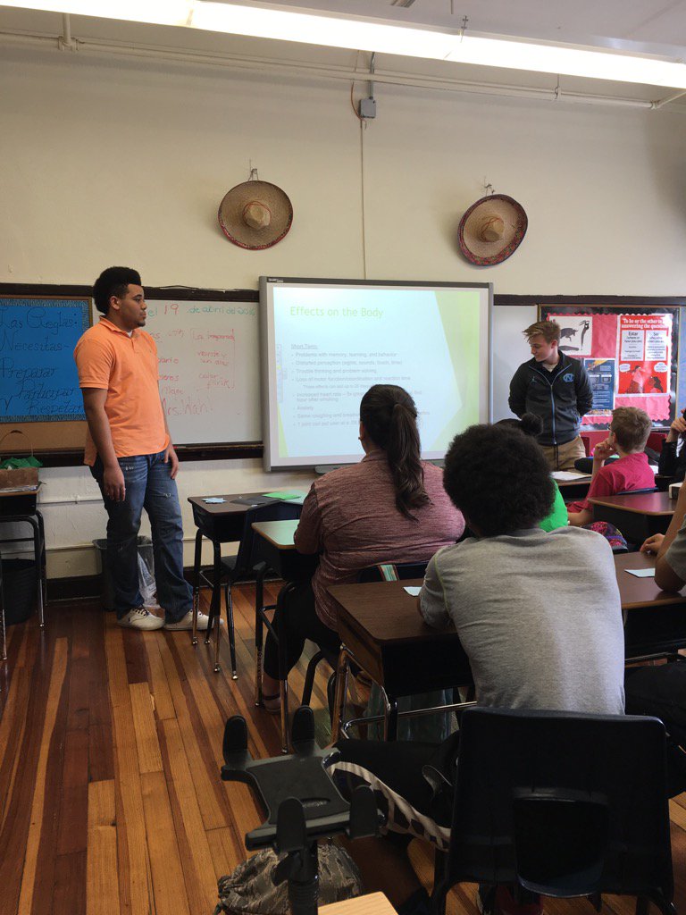 PipkinR12's tweet photo. @417SQUAD team discuss negatives of marijuana w @PipkinR12 Leadership Club. sponsored by @CPOzarks https://t.co/qxPhzUVnNo